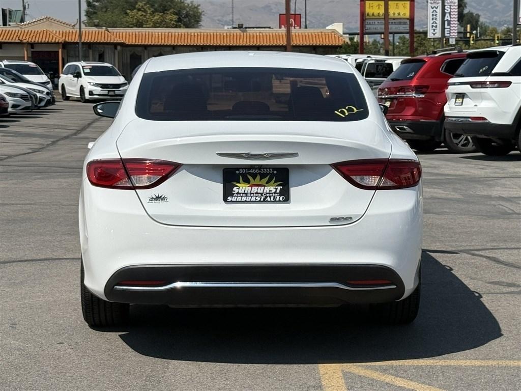 Chrysler 200 Limited FWD 2016