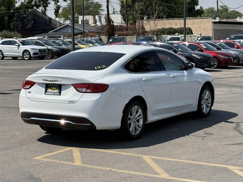 Chrysler 200 Limited FWD 2016
