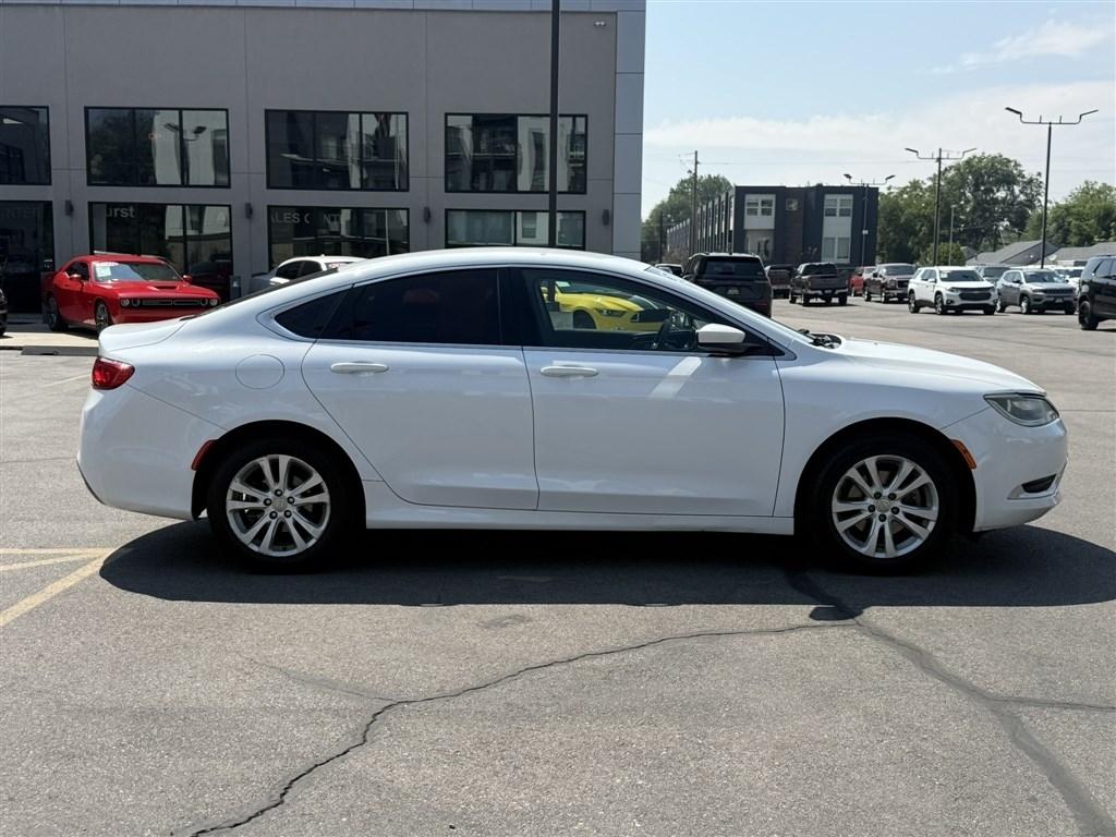 Chrysler 200 Limited FWD 2016