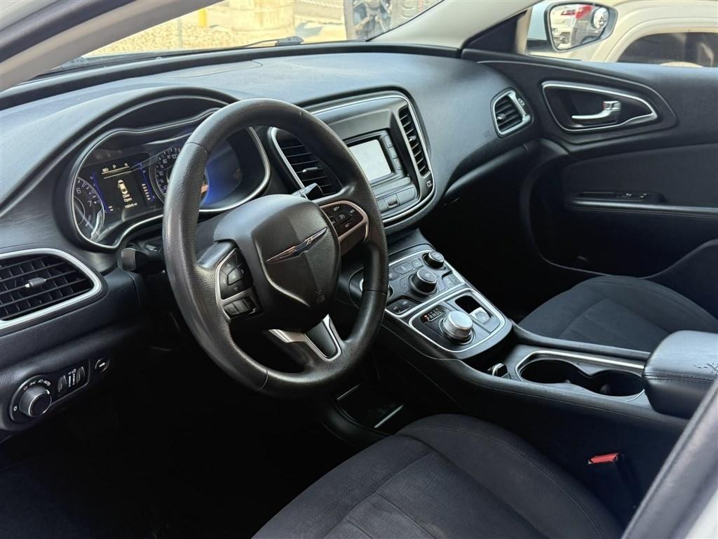 Chrysler 200 Limited FWD 2016