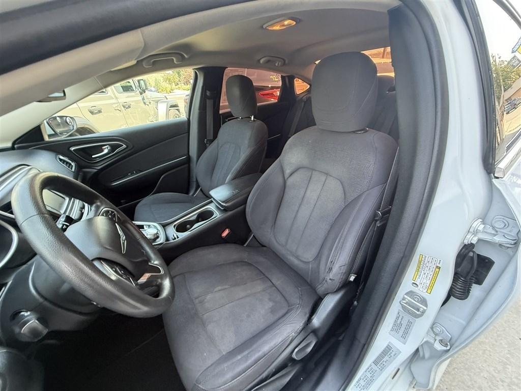 Chrysler 200 Limited FWD 2016