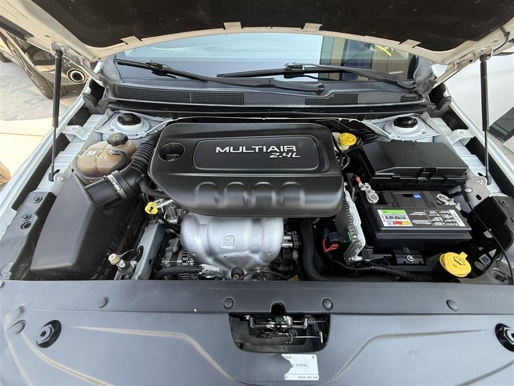 Chrysler 200 Limited FWD 2016