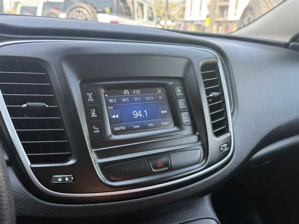 Chrysler 200 Limited FWD 2016