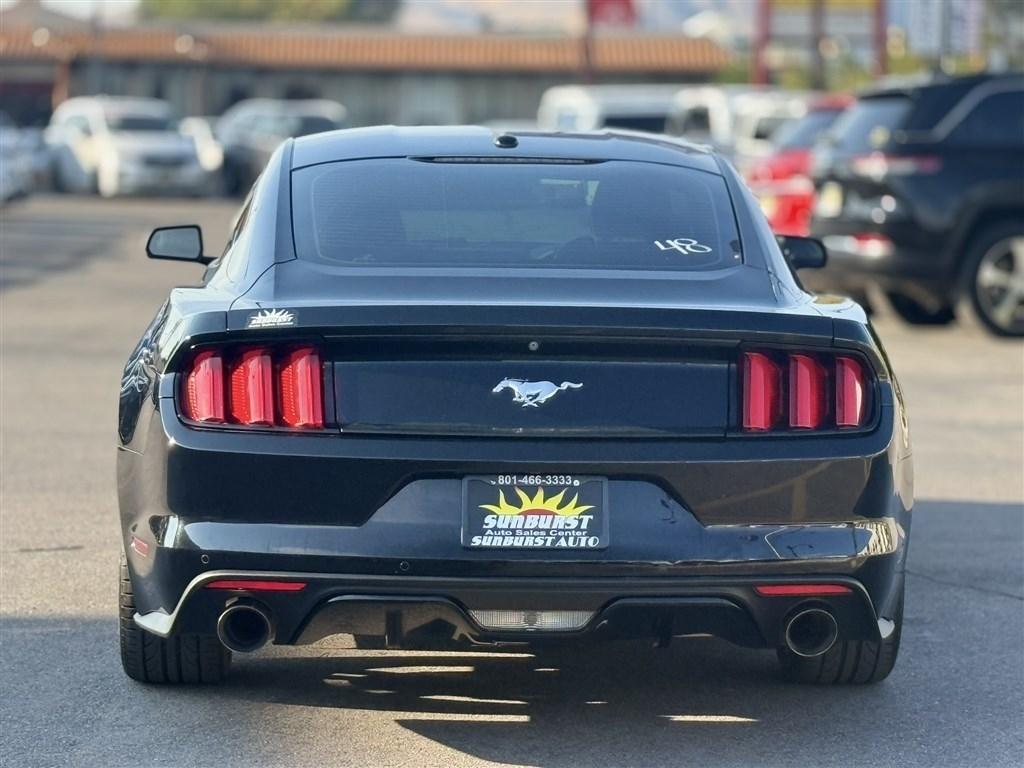 Ford Mustang EcoBoost Coupe 2015