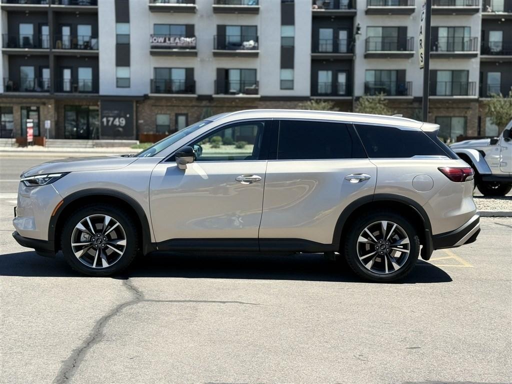 Infiniti QX60 LUXE AWD 2023