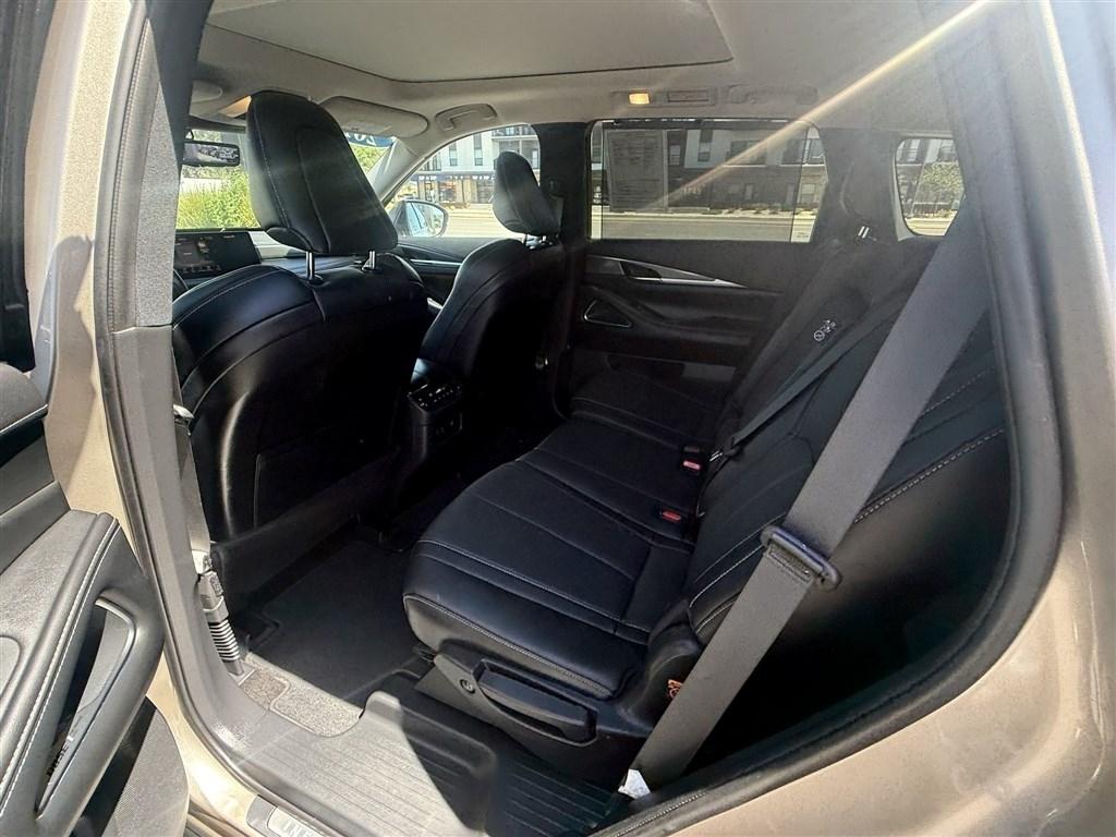 Infiniti QX60 LUXE AWD 2023