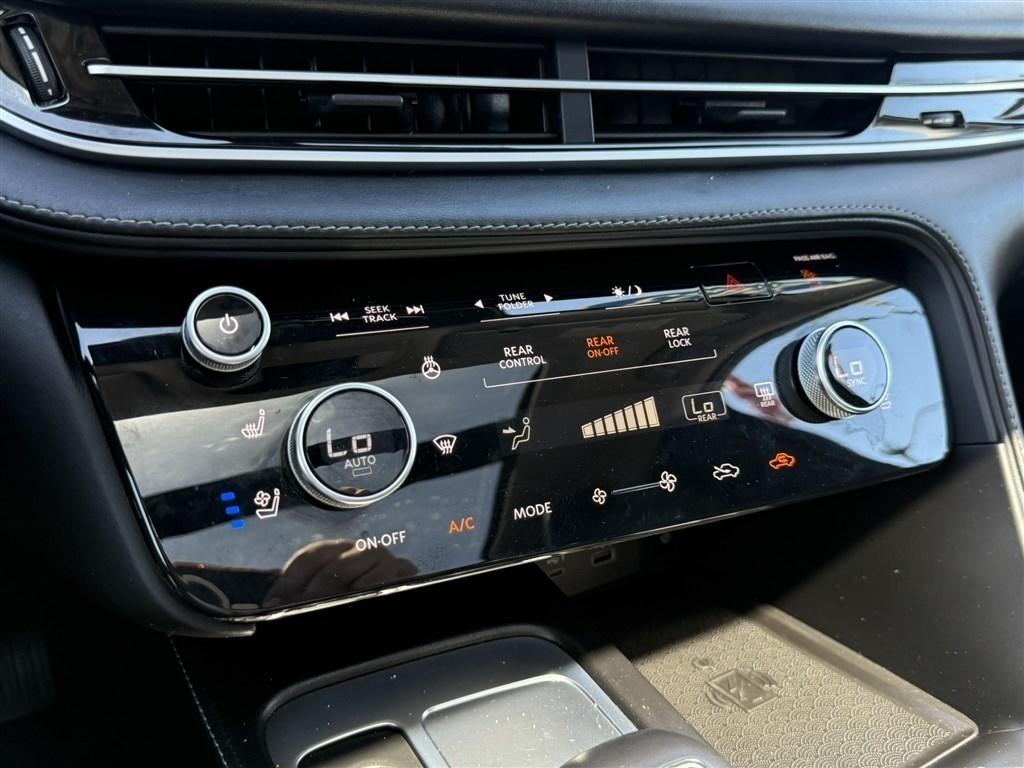 Infiniti QX60 LUXE AWD 2023