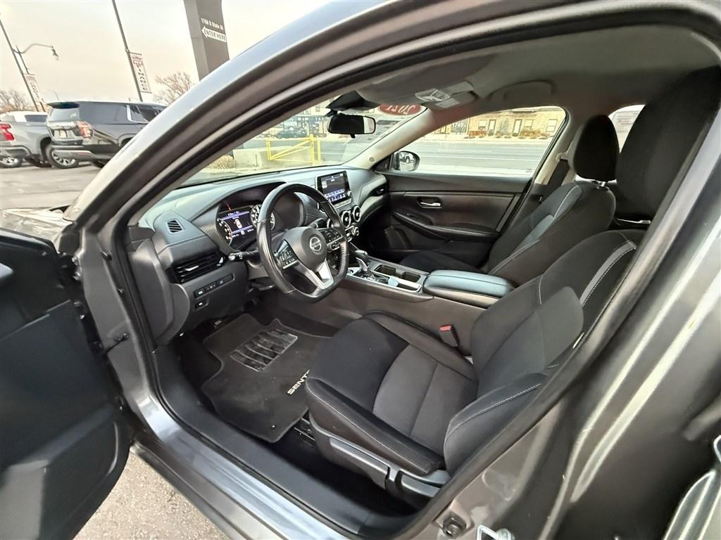 Nissan Sentra SV CVT 2021