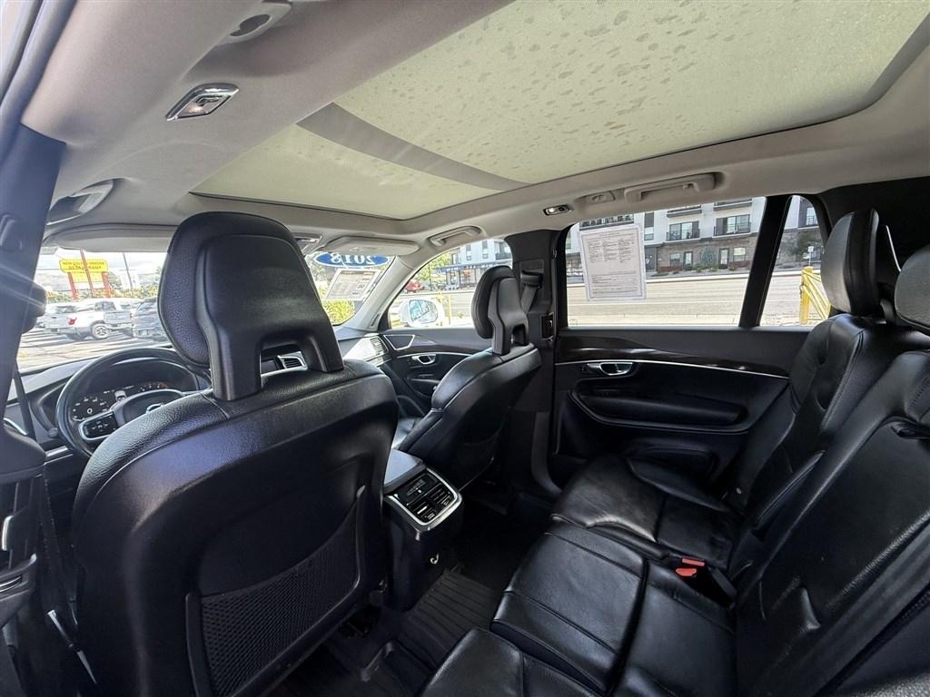 Volvo XC90 T6 AWD 7-Passenger Momentum 2018