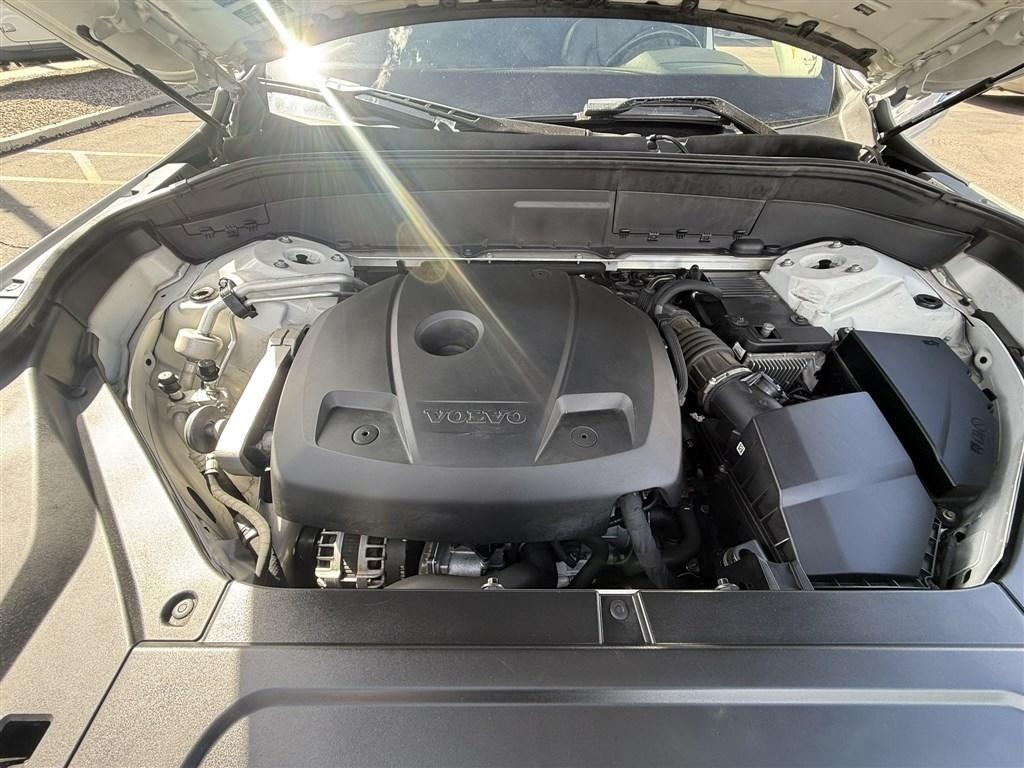 Volvo XC90 T6 AWD 7-Passenger Momentum 2018