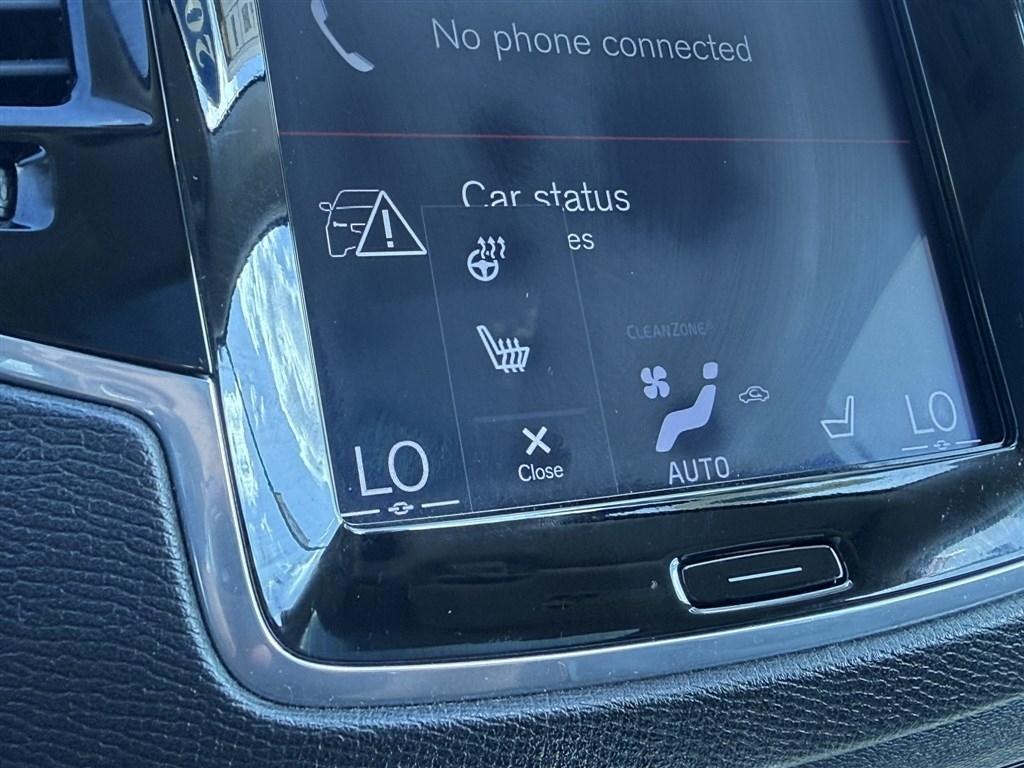 Volvo XC90 T6 AWD 7-Passenger Momentum 2018