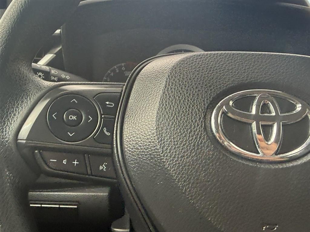 Toyota Corolla LE 2022