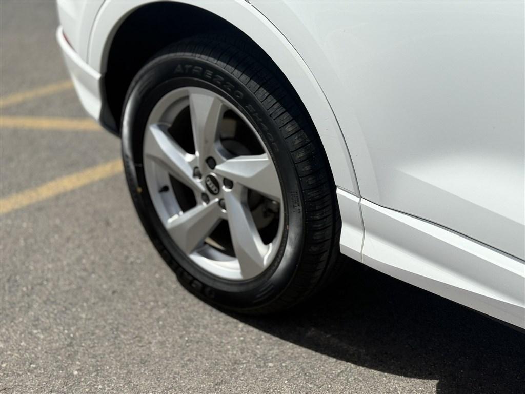 Audi Q3 Premium 40 TFSI quattro 2021