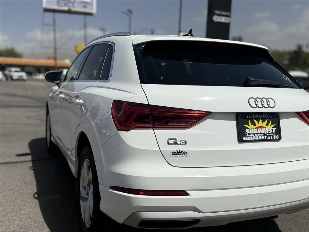 Audi Q3 Premium 40 TFSI quattro 2021