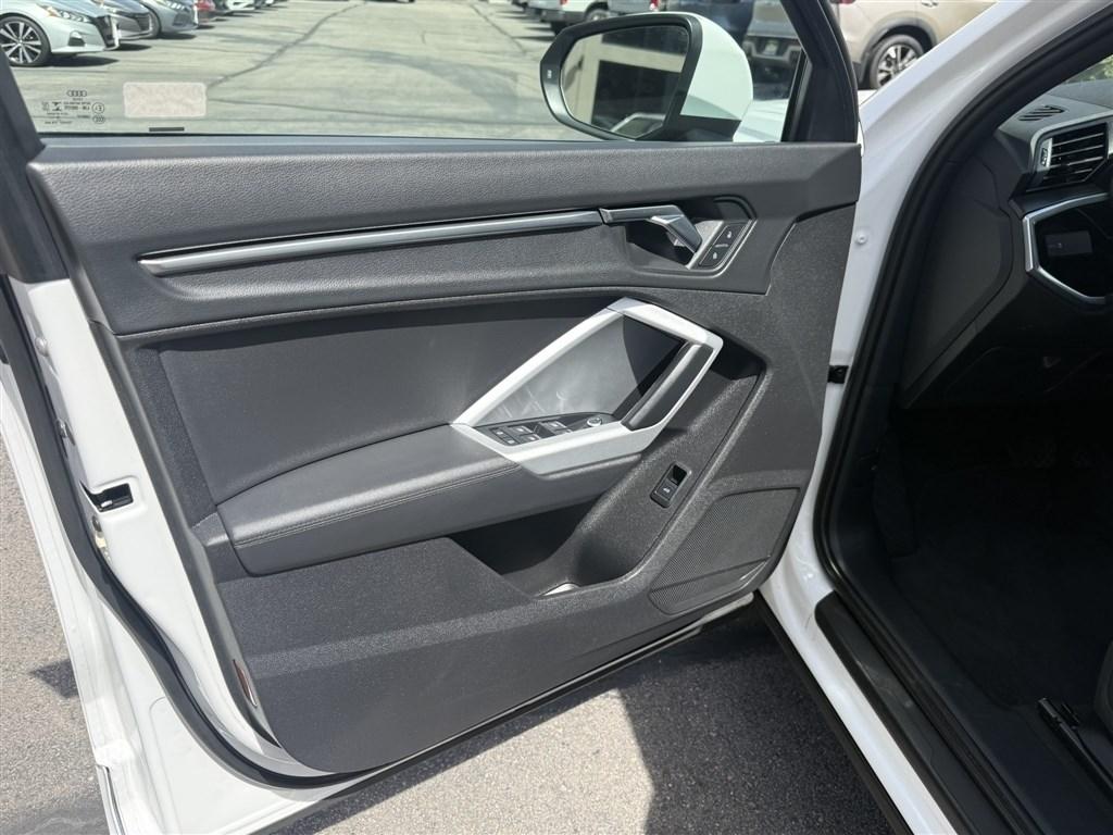 Audi Q3 Premium 40 TFSI quattro 2021