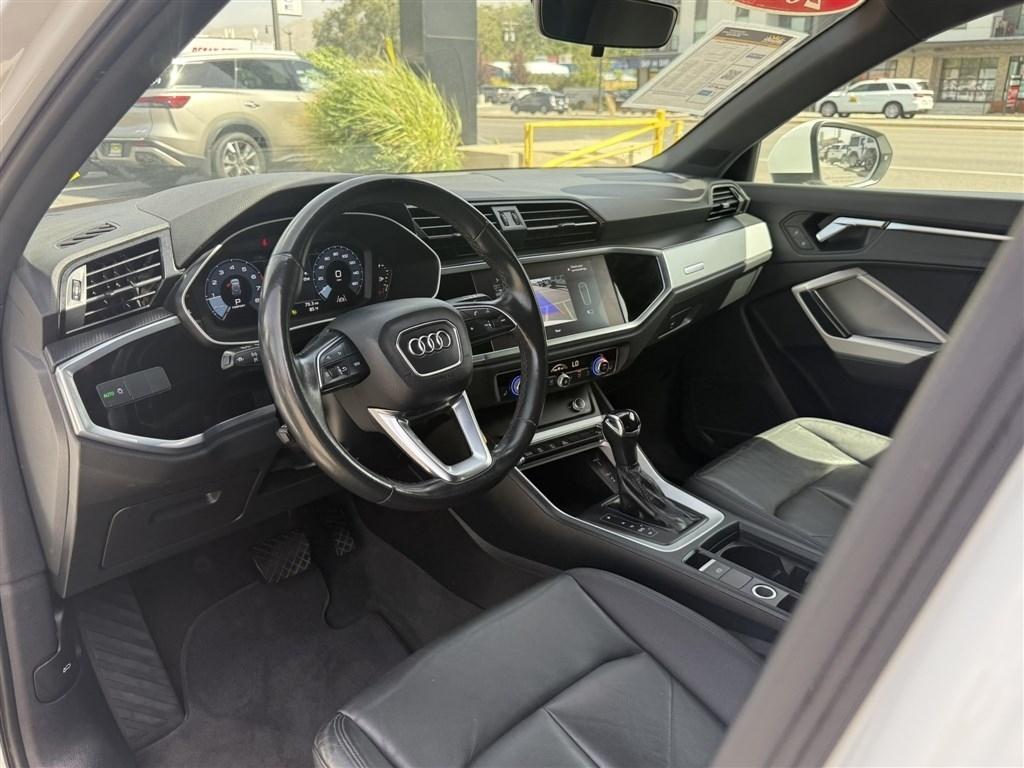 Audi Q3 Premium 40 TFSI quattro 2021