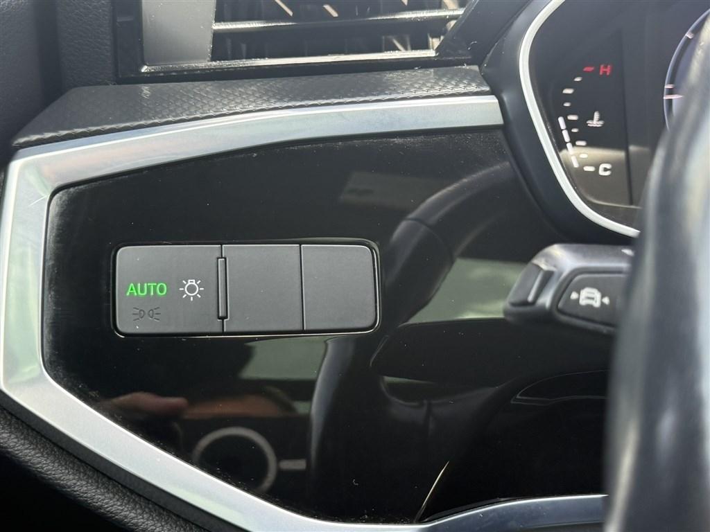 Audi Q3 Premium 40 TFSI quattro 2021