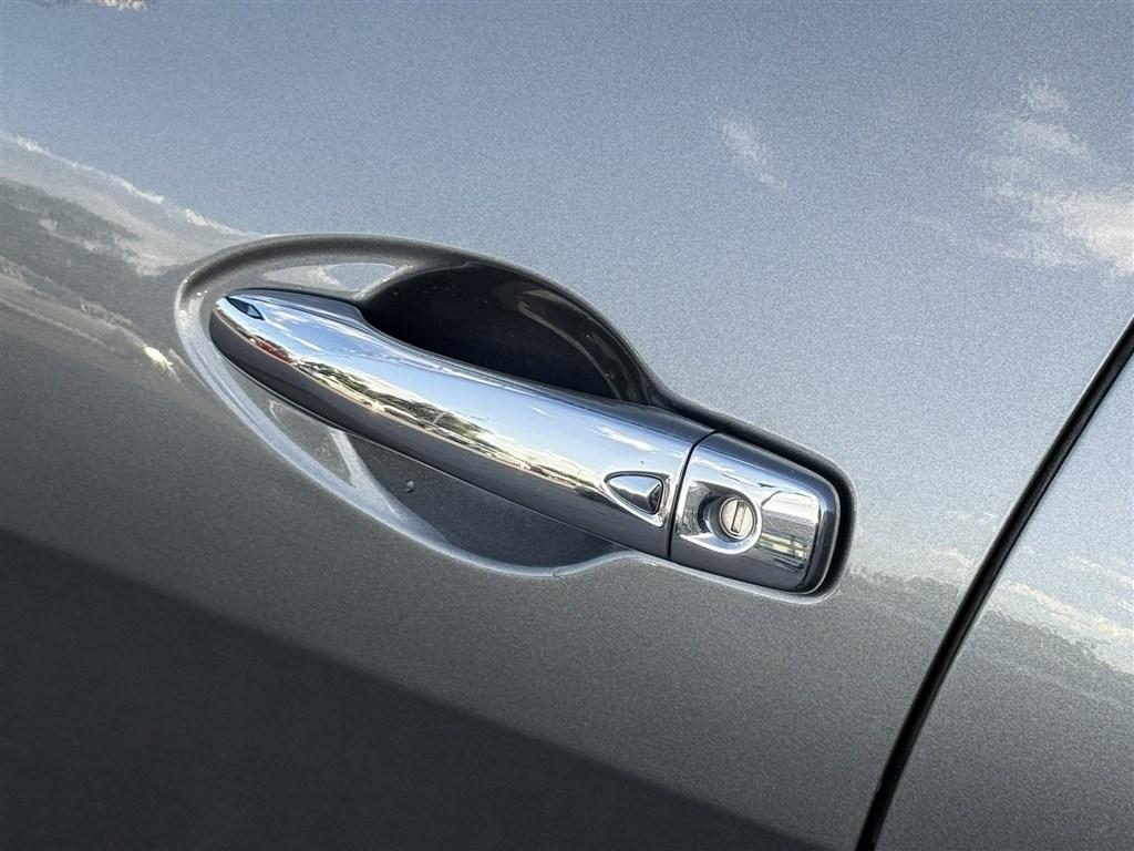 Nissan Maxima SV 2022