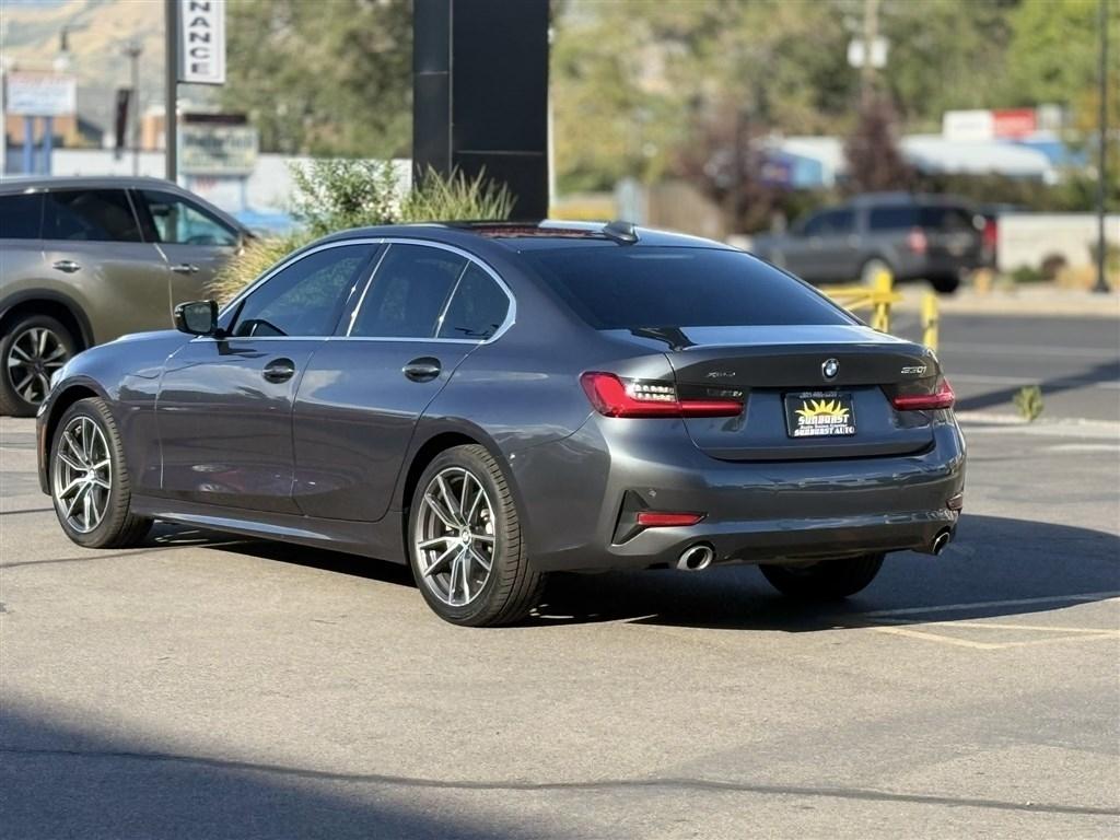 BMW 3 Series 330i xDrive Sedan 2021