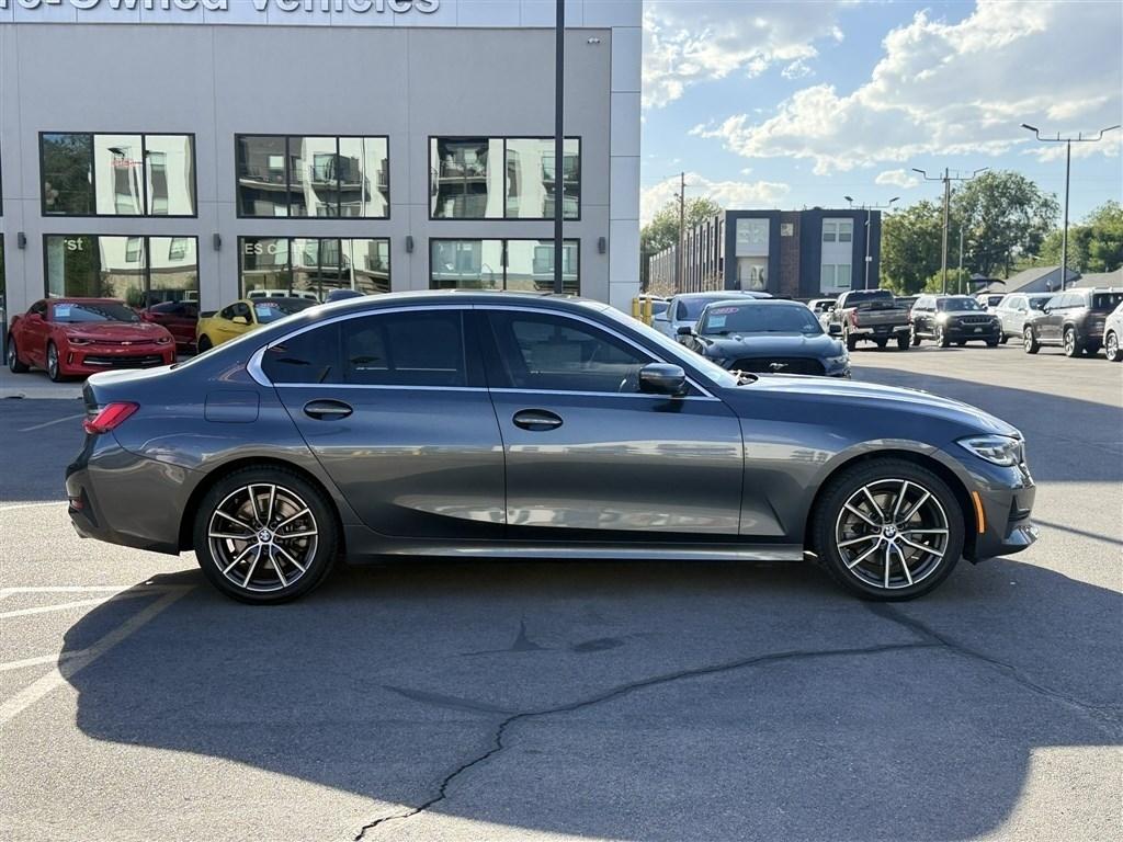 BMW 3 Series 330i xDrive Sedan 2021