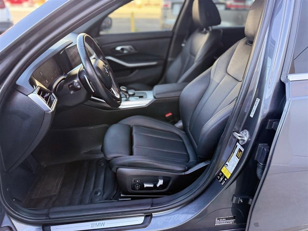BMW 3 Series 330i xDrive Sedan 2021