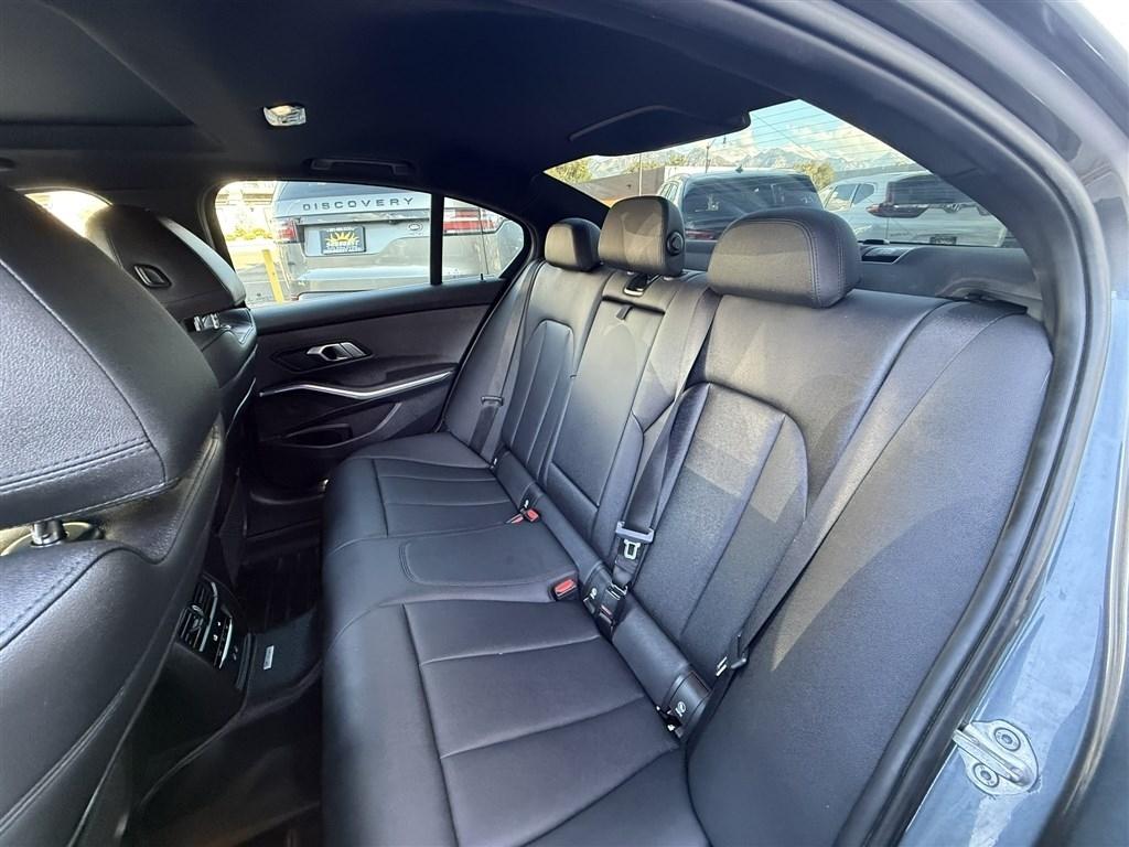 BMW 3 Series 330i xDrive Sedan 2021