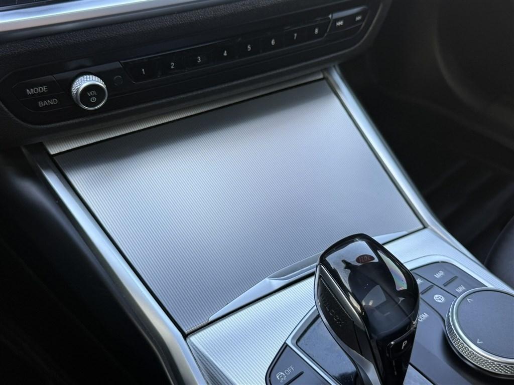 BMW 3 Series 330i xDrive Sedan 2021