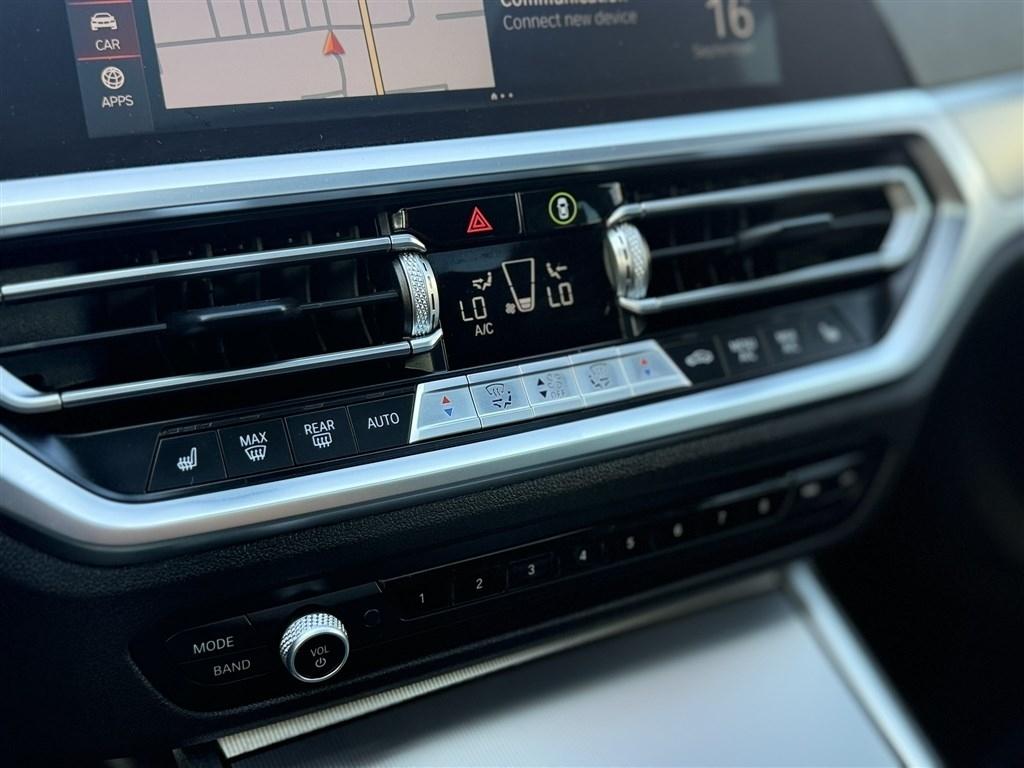 BMW 3 Series 330i xDrive Sedan 2021