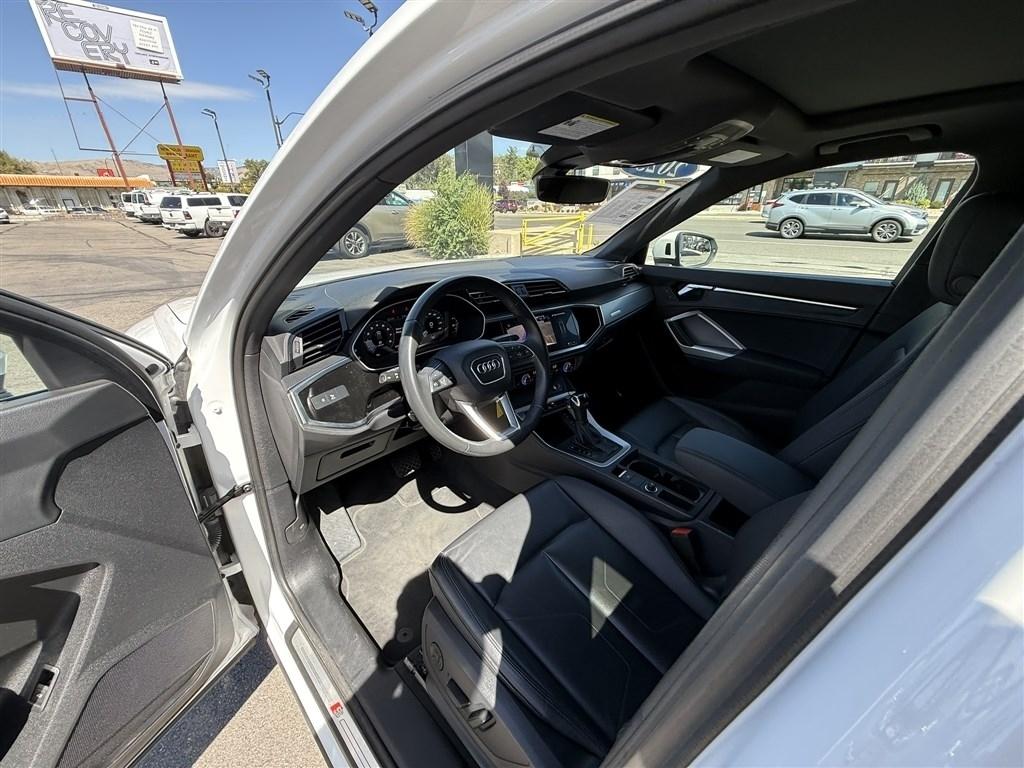 Audi Q3 S line Premium 45 TFSI quattro 2025