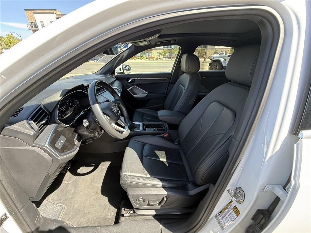 Audi Q3 S line Premium 45 TFSI quattro 2025