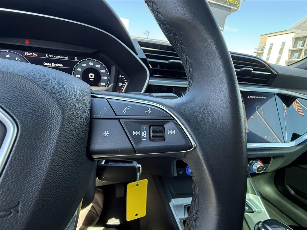 Audi Q3 S line Premium 45 TFSI quattro 2025