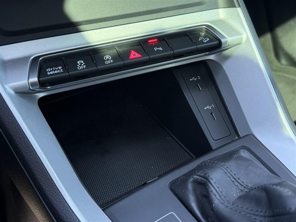 Audi Q3 S line Premium 45 TFSI quattro 2025