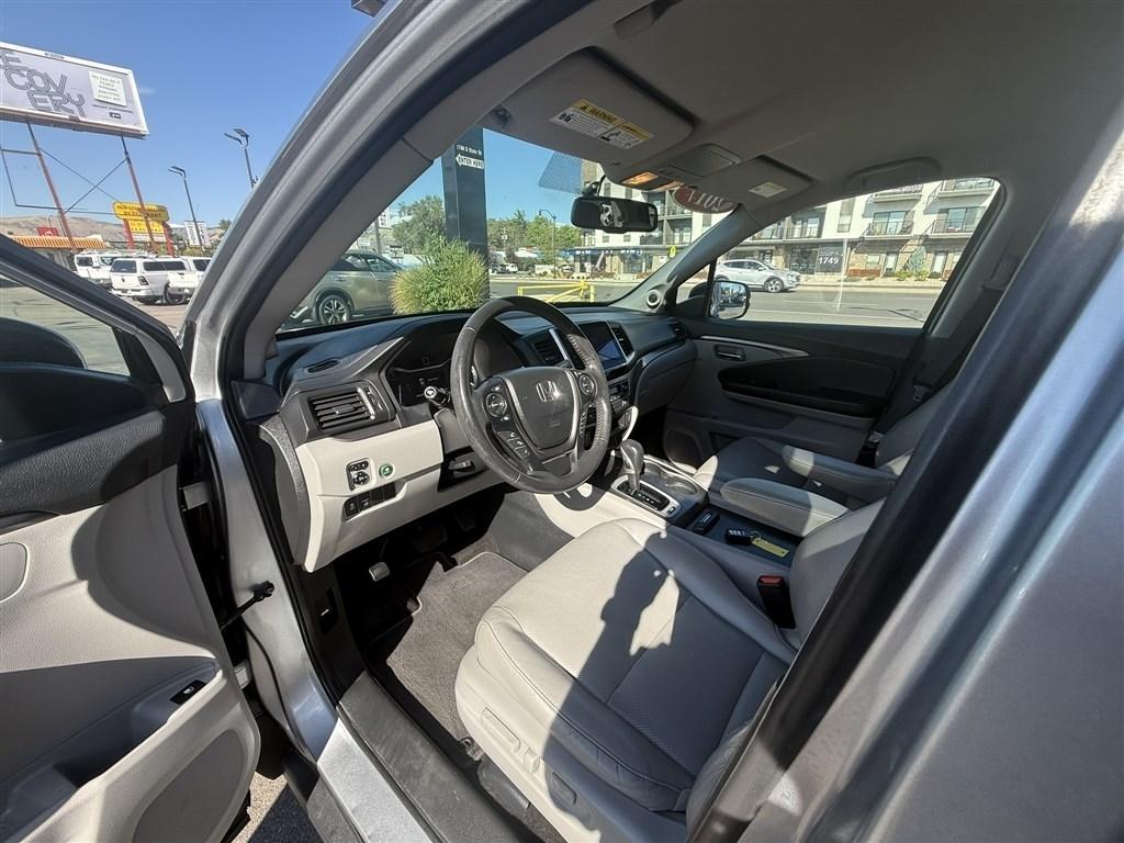 Honda Ridgeline RTL-T 4x4 Crew Cab 5.3' Bed 2017