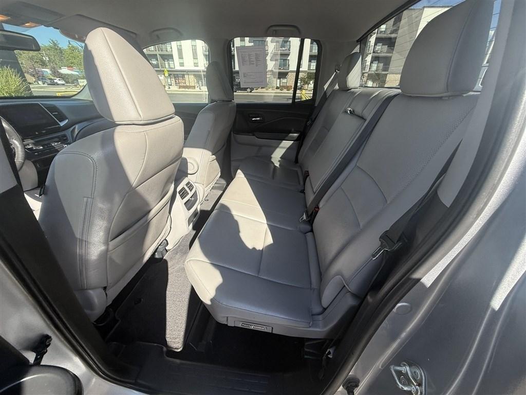 Honda Ridgeline RTL-T 4x4 Crew Cab 5.3' Bed 2017