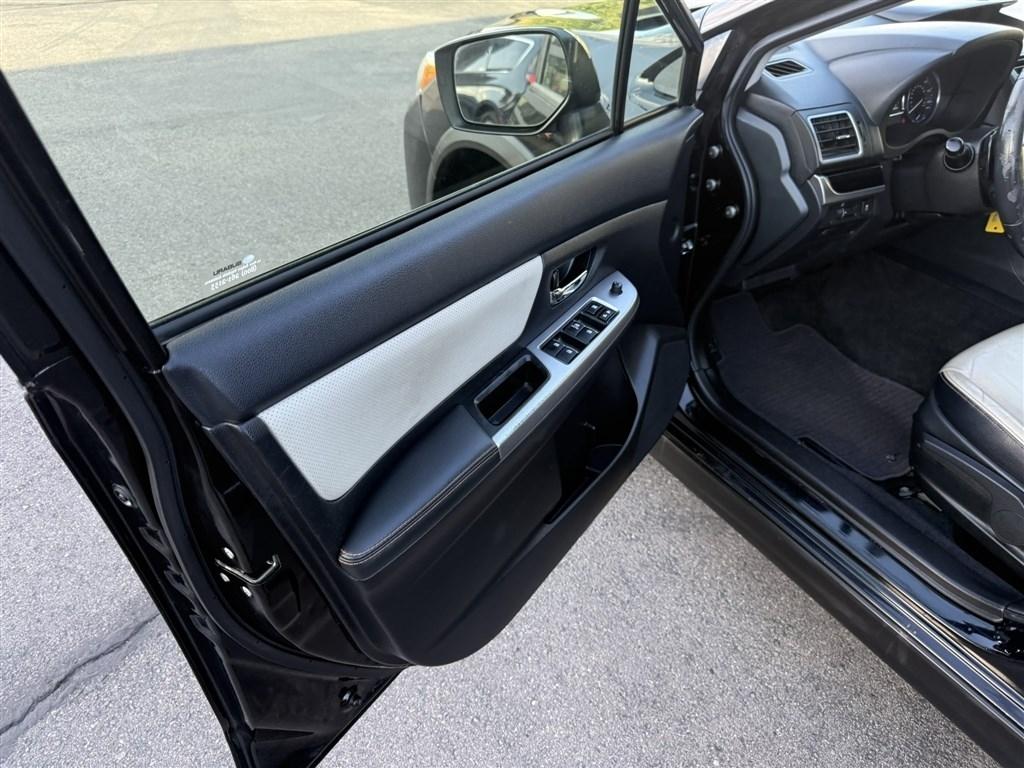 Subaru Crosstrek 5dr CVT 2.0i Limited 2016
