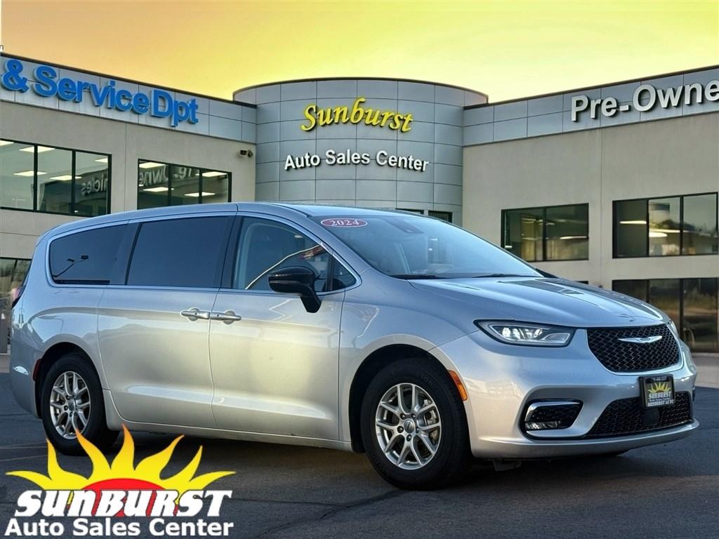 2024 Chrysler Pacifica Touring L FWD