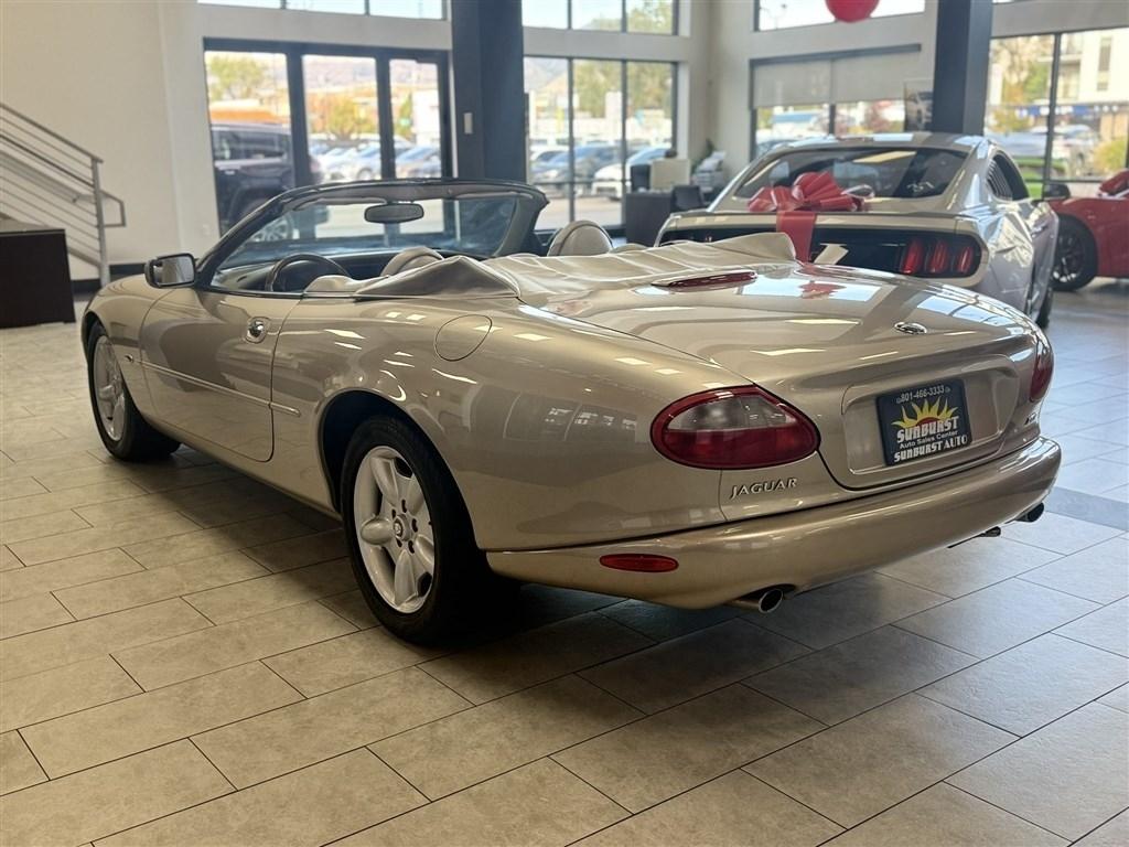 Jaguar XK8 Convertible 1998