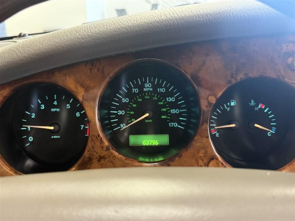 Jaguar XK8 Convertible 1998