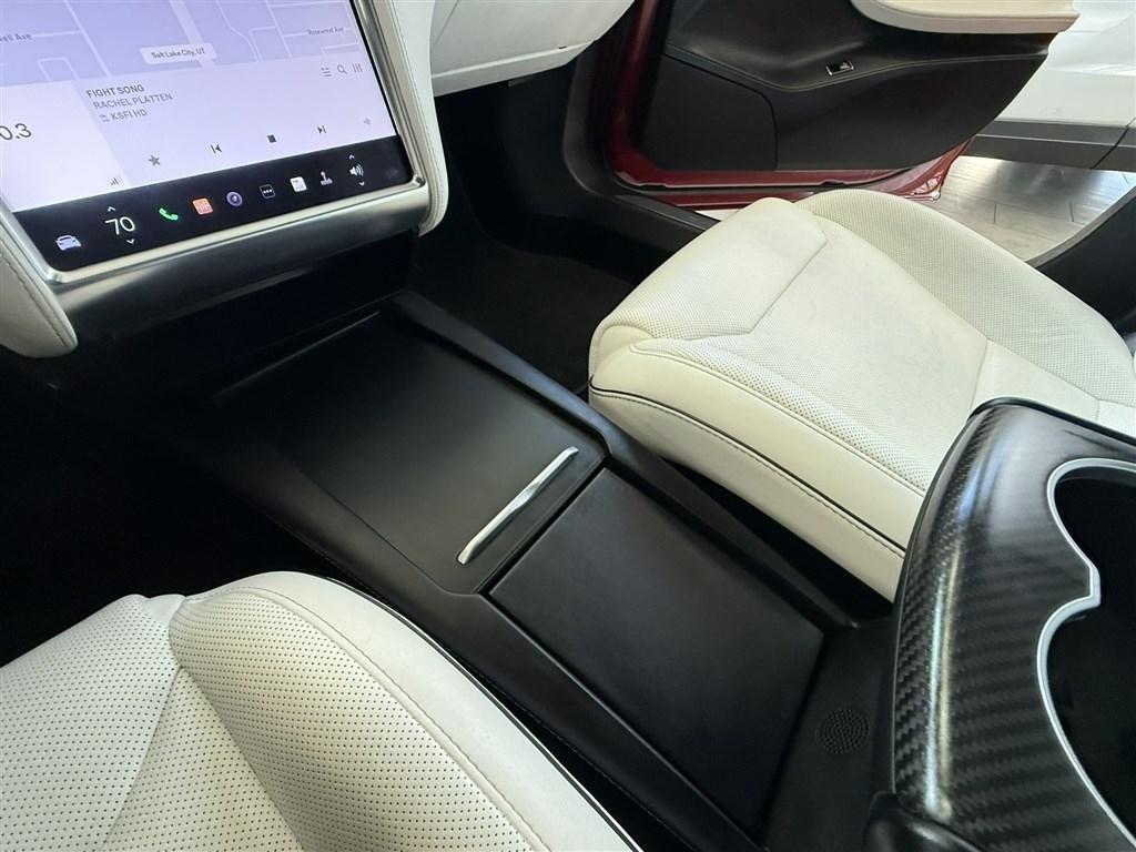 Tesla Model S  2017