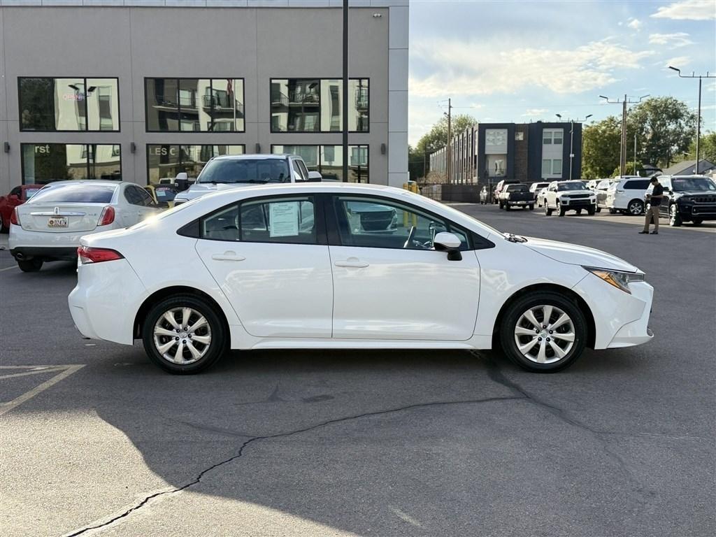 Toyota Corolla LE 2021