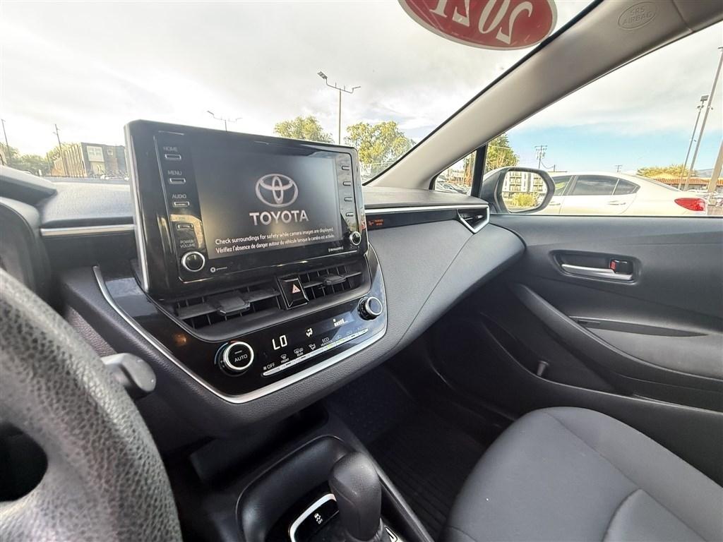 Toyota Corolla LE 2021