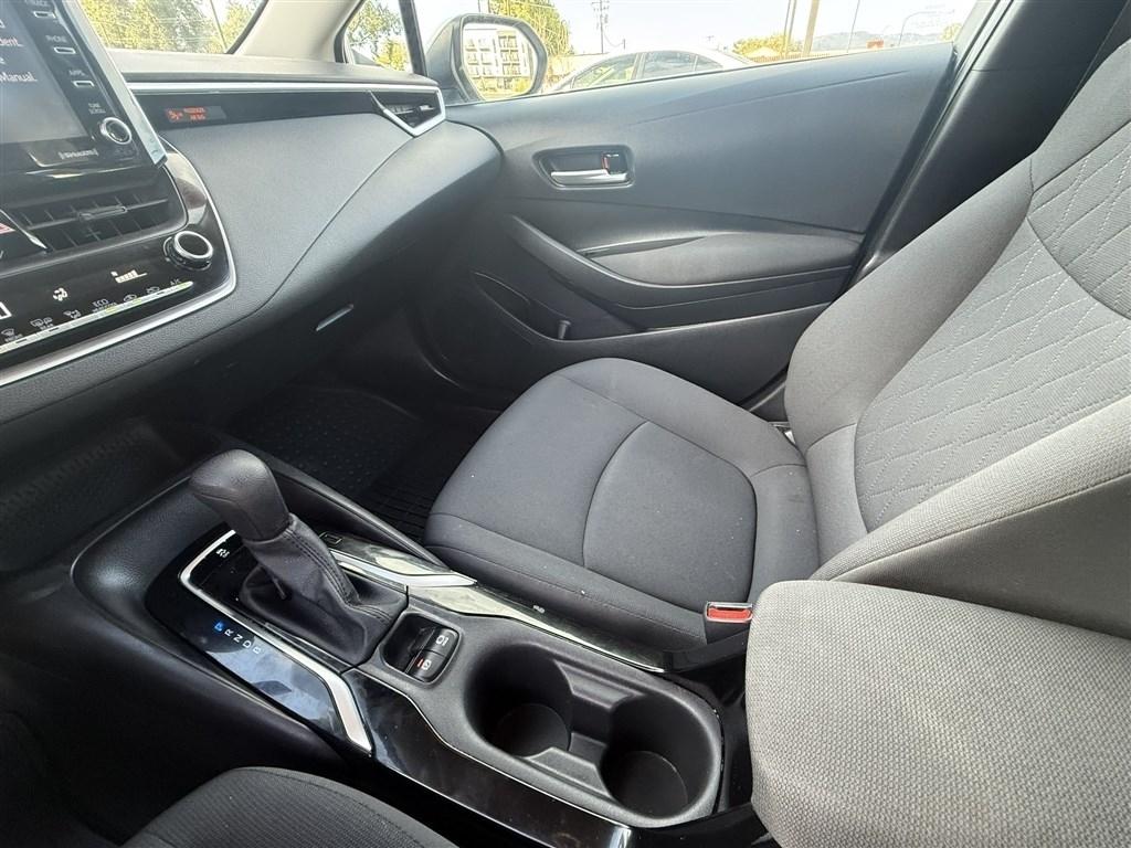 Toyota Corolla LE 2021