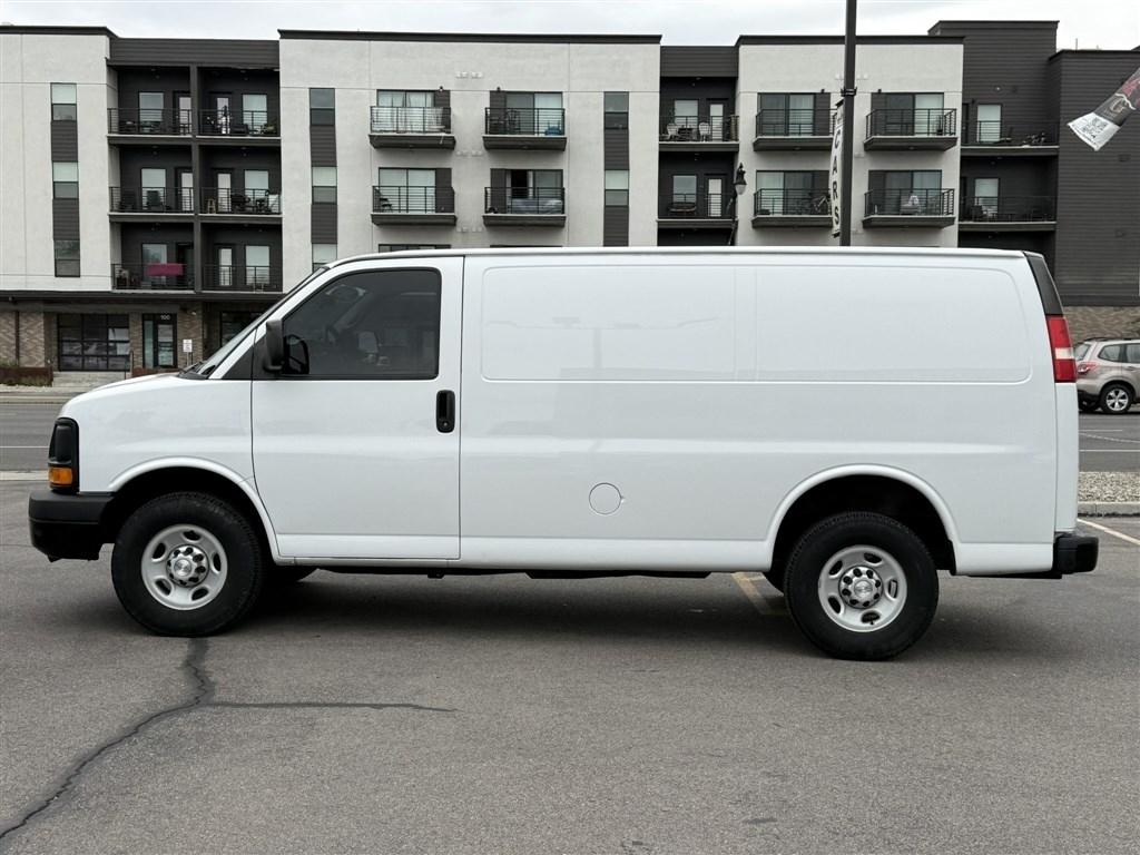 Chevrolet Express Cargo Van RWD 2500 135" 2015