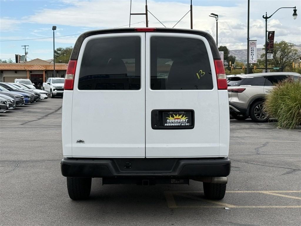 Chevrolet Express Cargo Van RWD 2500 135" 2015