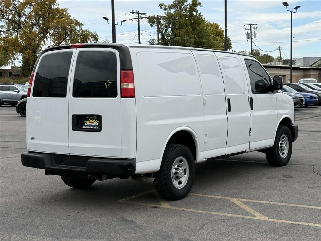 Chevrolet Express Cargo Van RWD 2500 135" 2015