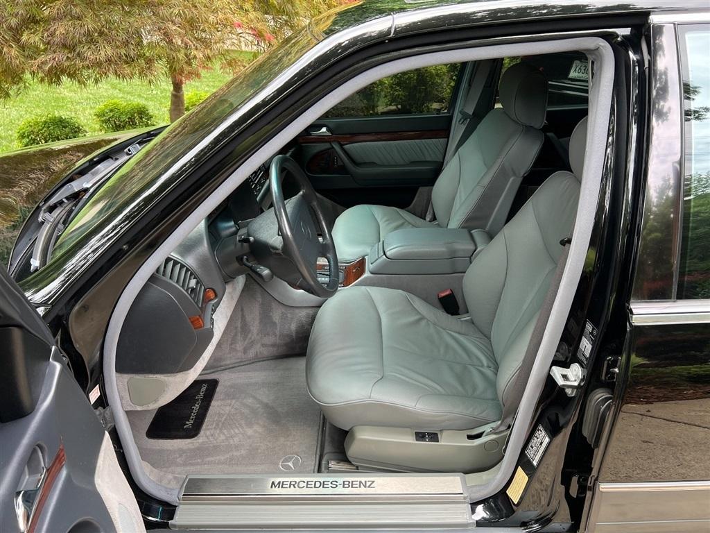 Mercedes-Benz S Class S420V 4D Sedan 1995