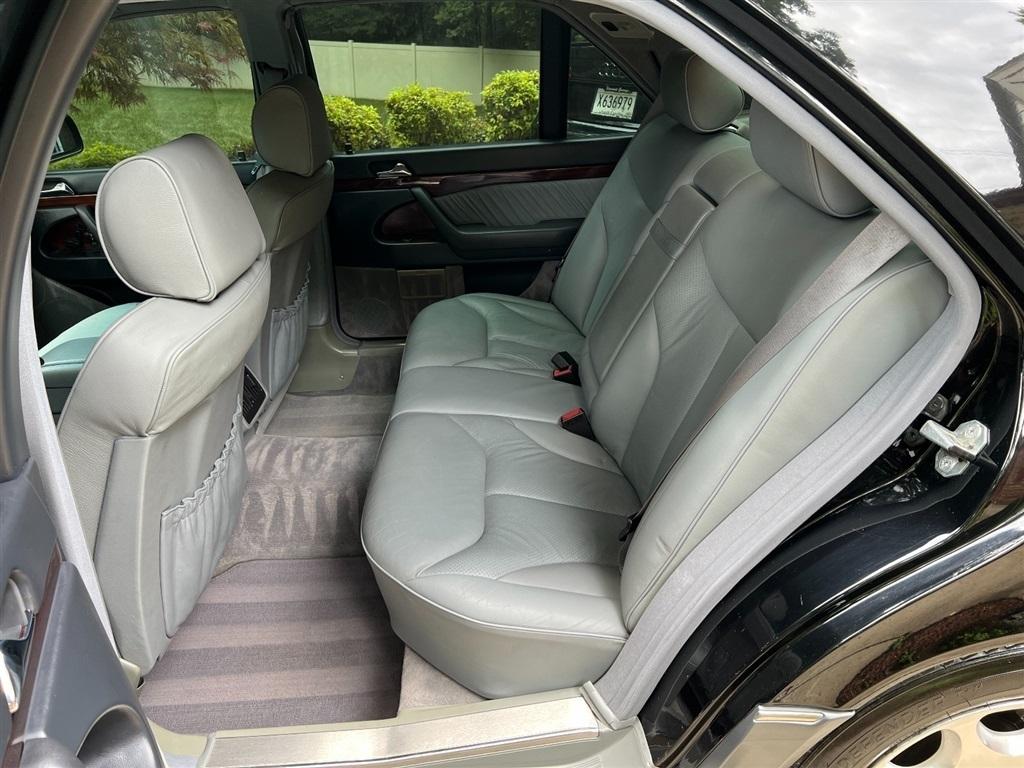 Mercedes-Benz S Class S420V 4D Sedan 1995