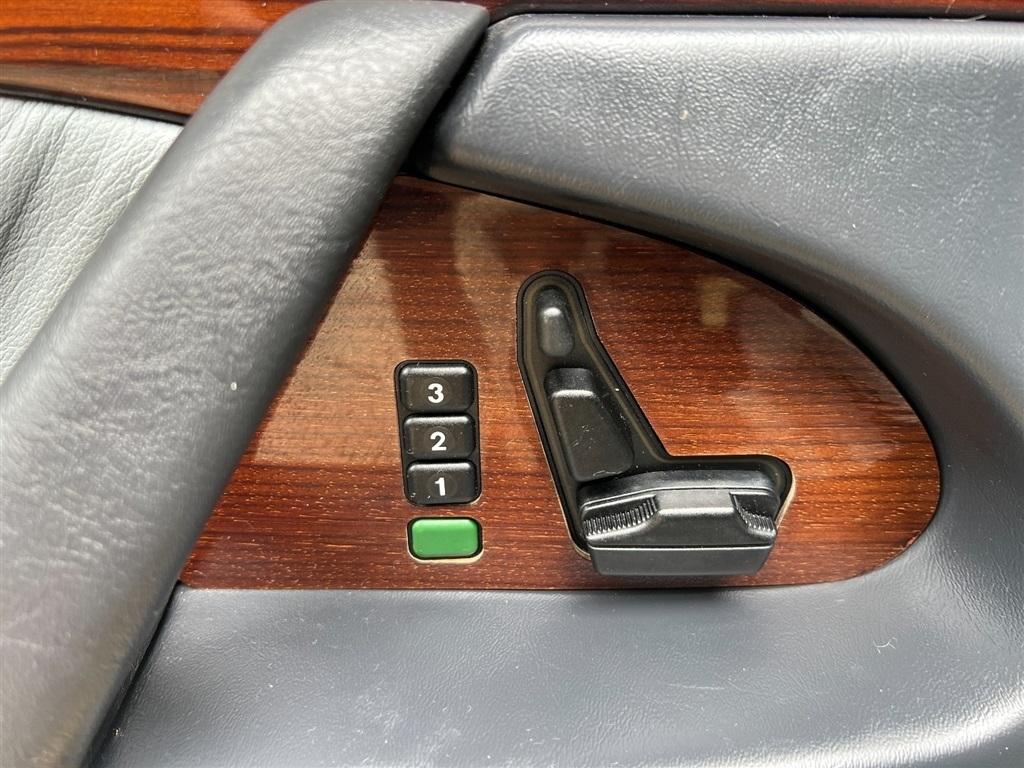 Mercedes-Benz S Class S420V 4D Sedan 1995