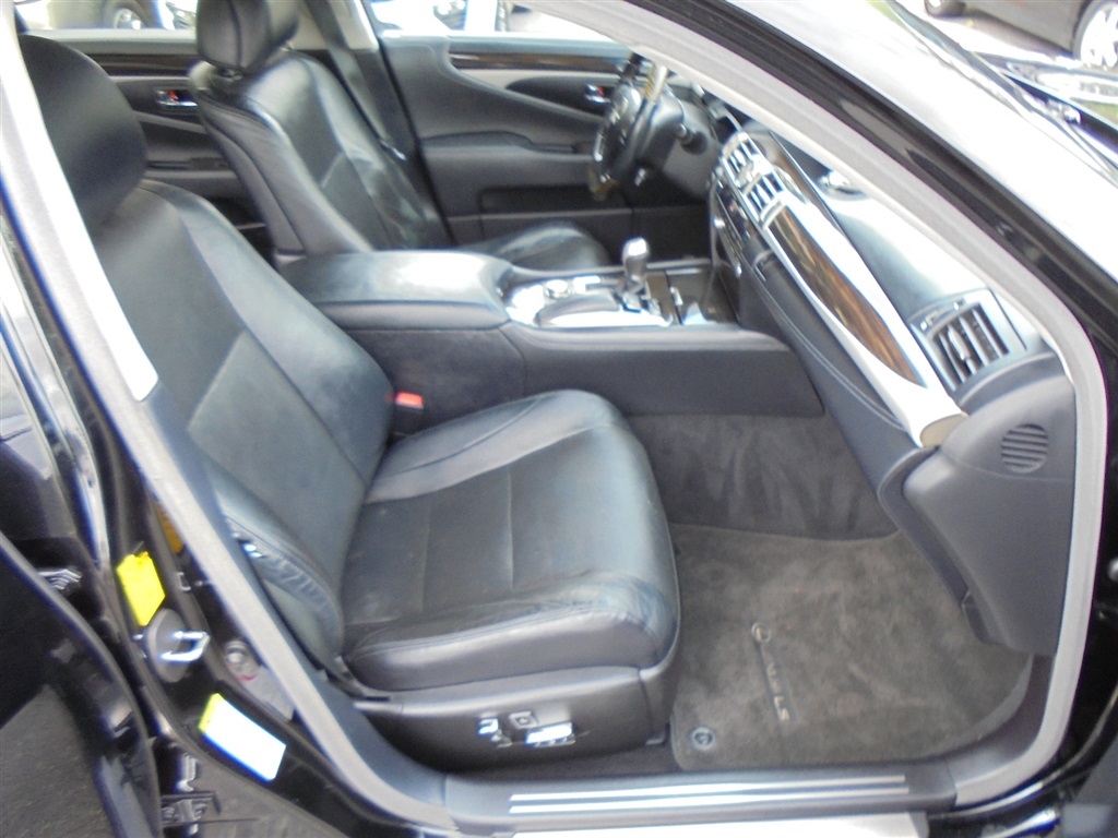 Lexus LS 460 4dr Sdn AWD 2013 Lexus LS 460 4dr Sdn AWD 2013