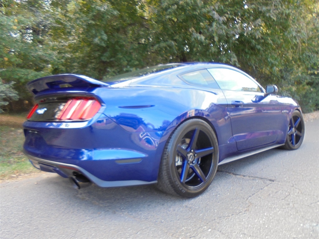 Ford Mustang 2dr Fastback GT Premium 2016 Ford Mustang 2dr Fastback GT Premium 2016